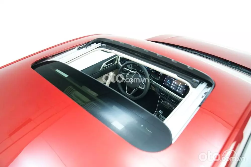 Cửa sổ trời xe Volkswagen Virtus .