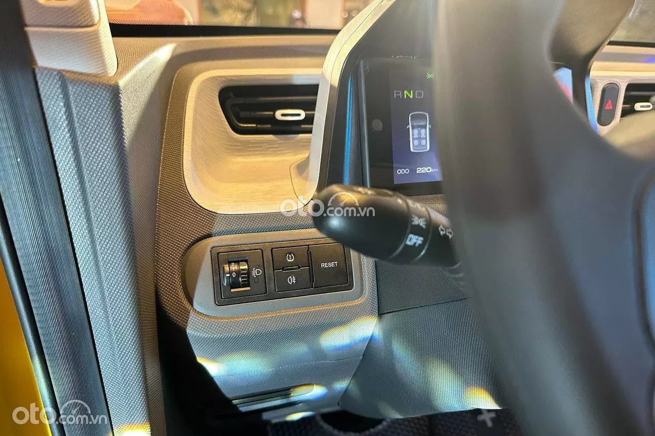 Trang bị bên trong xe Wuling HongGuang MiniEV1.