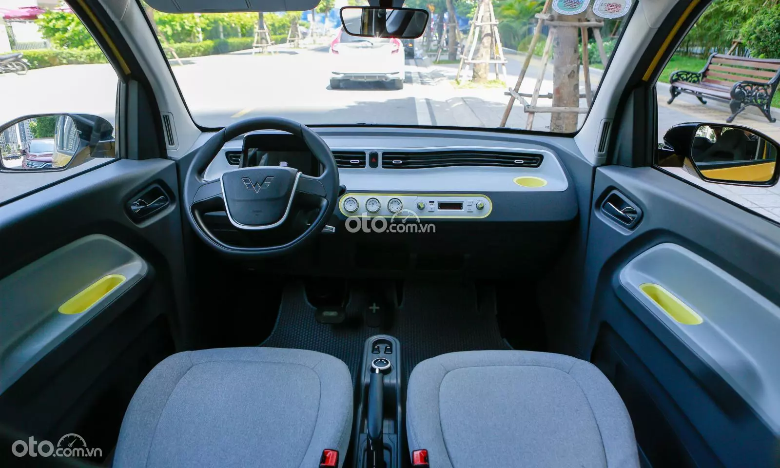 Không gian sang trọng bên trong mẫu xe phổ thông Wuling HongGuang MiniEV.