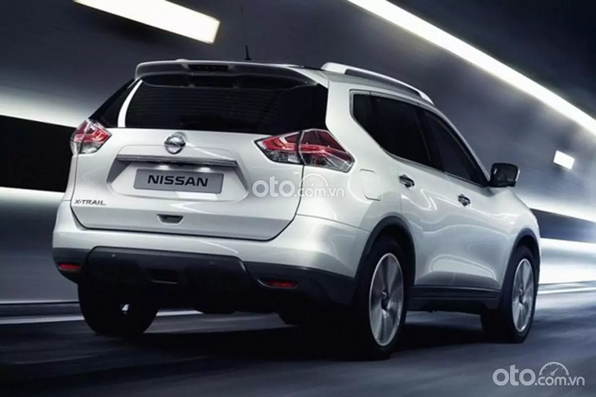 đuôi xe Nissan X-Trail 2021.
