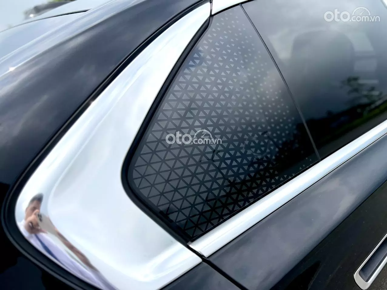 Họa tiết xe BMW 735i Họa tiết xe BMW 735i.