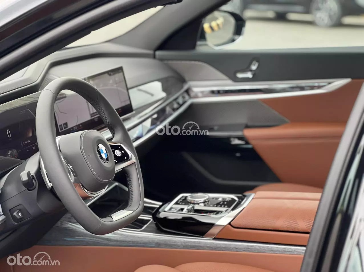 Không gian bên trong BMW 735i bản 1 Không gian bên trong BMW 735i bản 1.