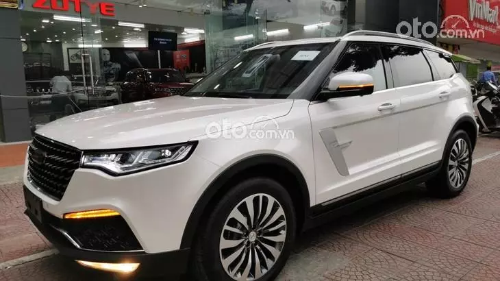 đầu xe Zotye Z8 2021.