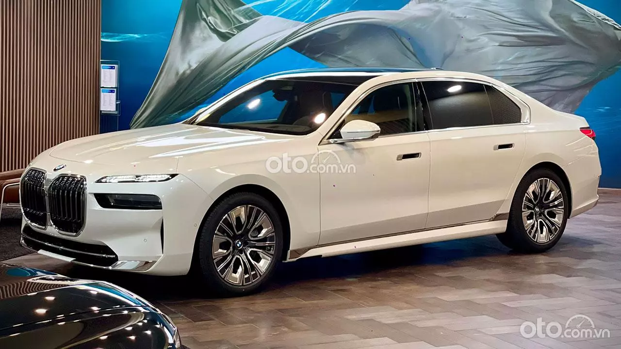 BMW 740i 2025 Giá xe 740i lăn bánh & ưu đãi mới nhất (2/2025)