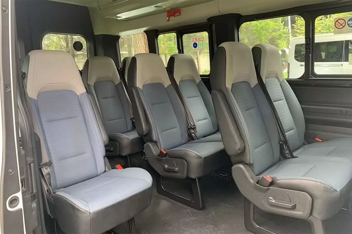 Hệ thống ghế ngồi trên xe Ford Transit 2024. 1