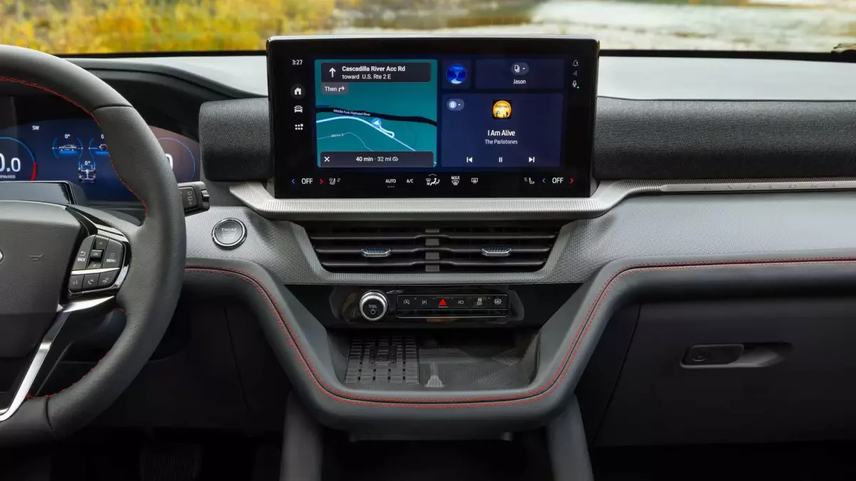 Màn hình giải trí trung tâm.