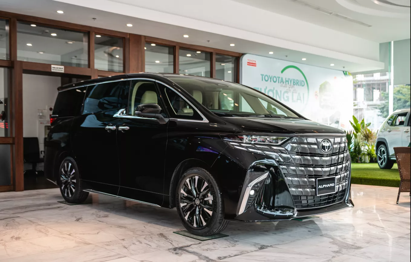 Thêm 3 mẫu xe Toyota dừng xuất xưởng do ảnh hưởng từ bê bối gian lận thử nghiệm động cơ, trong đó có dòng MPV cao cấp Alphard..