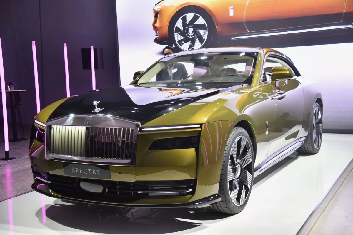 Rolls-Royce Spectre 1