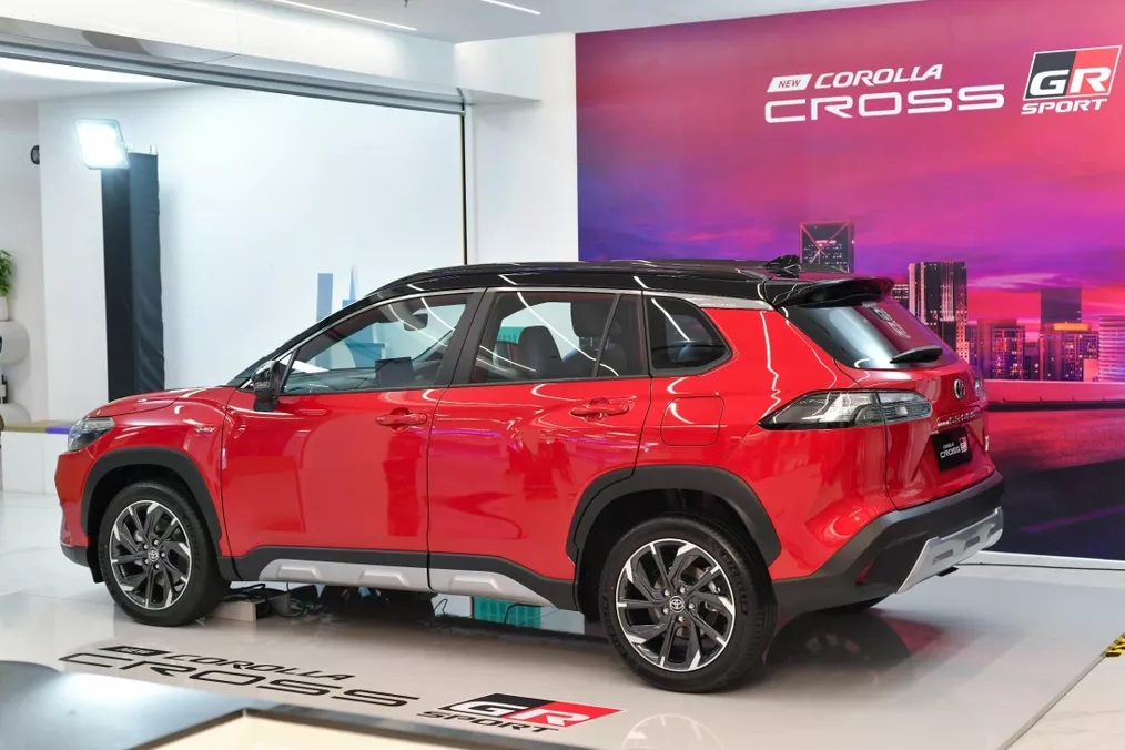 Toyota Corolla Cross bản bản cao cấp nhất - HEV GR Sport a3