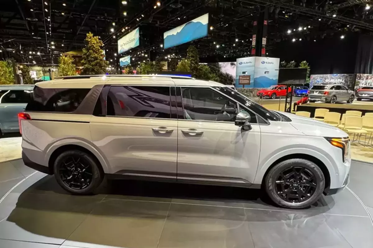 Kia Carnival 2025 tiếp tục mở rộng thị trường, ngày về Việt Nam không còn xa a4
