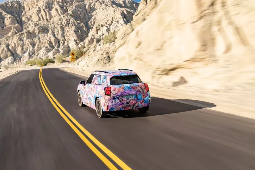 Mẫu xe thuần điện hoàn toàn mới của MINI mang tên Aceman.