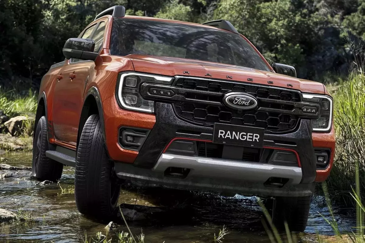 Ford Ranger Stormtrak sở hữu một ngoại hình đậm chất thể thao. 1