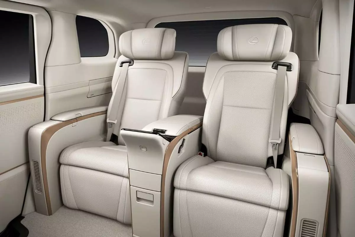 Lexus LM 500h - "Chuyên cơ mặt đất" giá 7,21 tỷ đồng chuẩn bị đổ bộ thị trường Việt 4