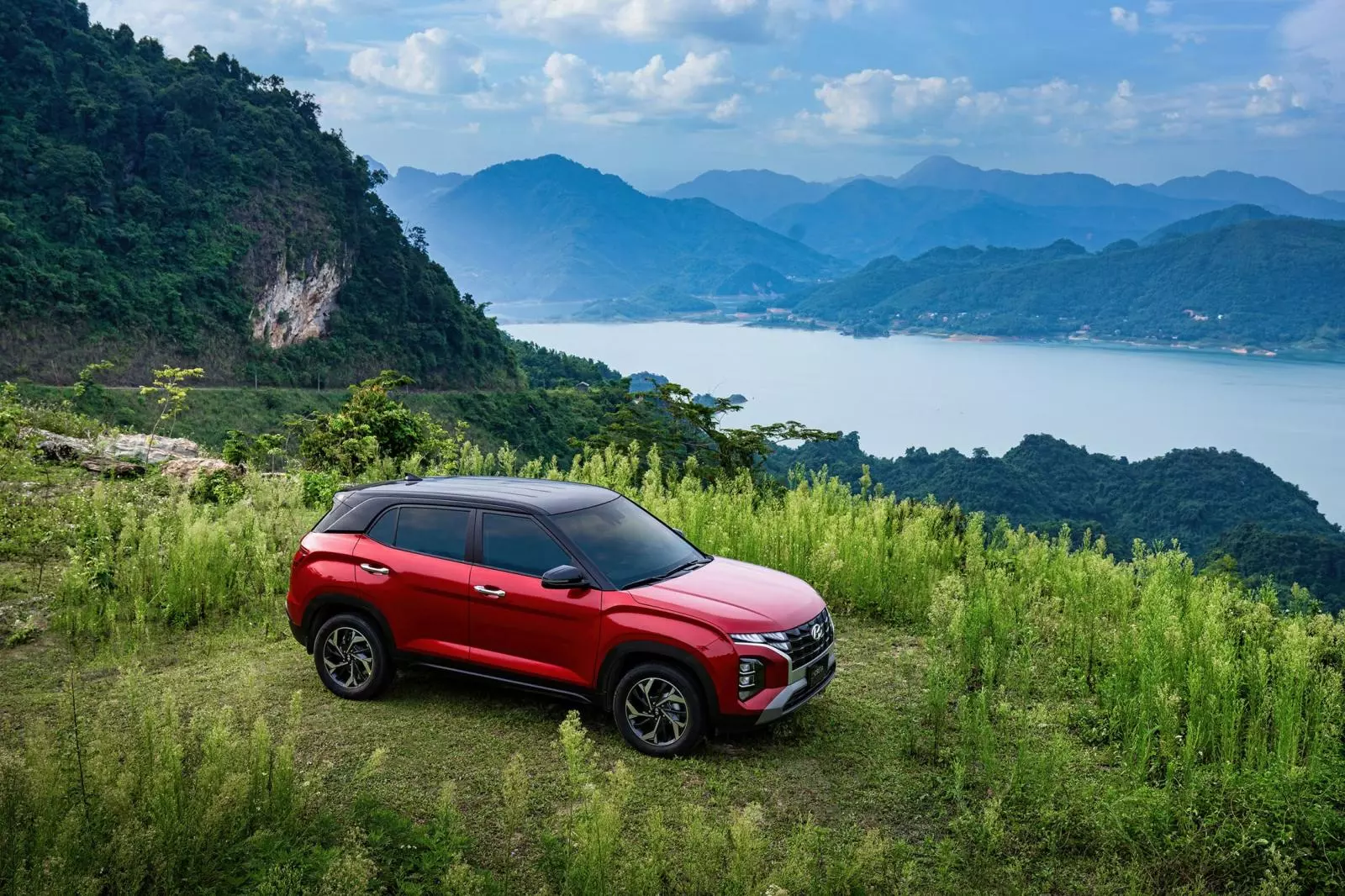 Giá niêm yết Hyundai Creta lần đầu giảm về mức dưới 600 triệu đồng.