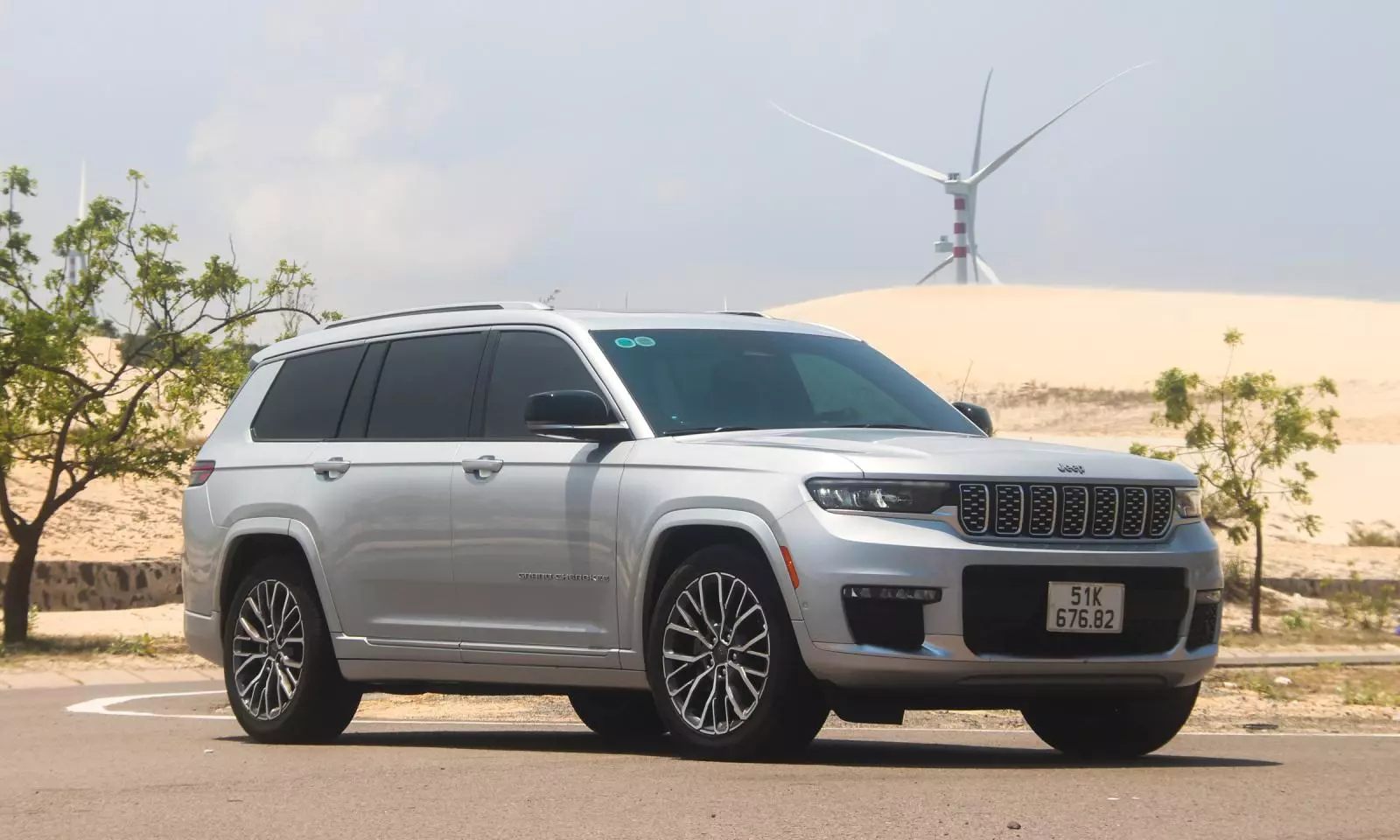 Thông số kỹ thuật xe Jeep Cherokee .