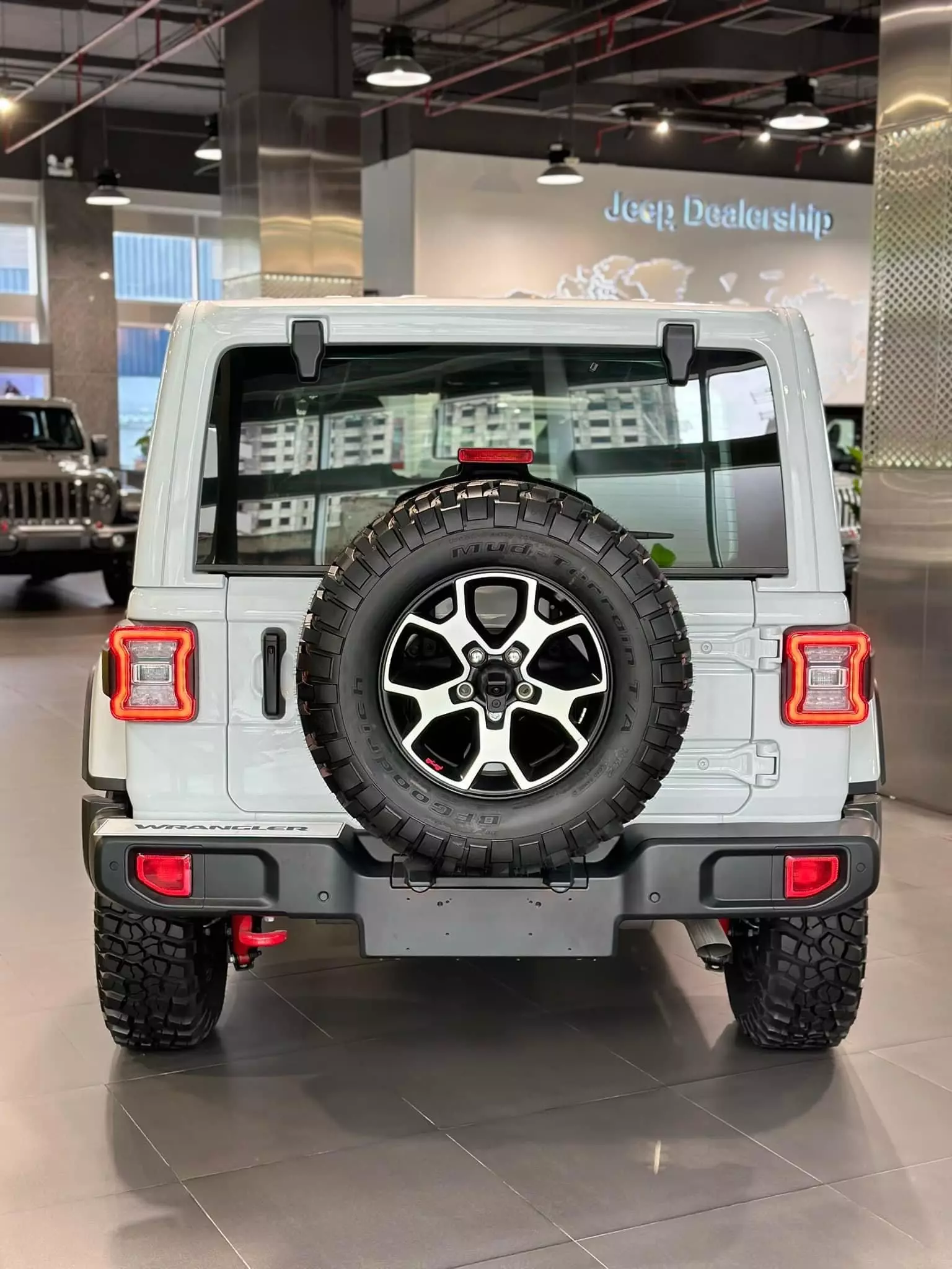 Động cơ - vận hành xe Jeep Wrangler.