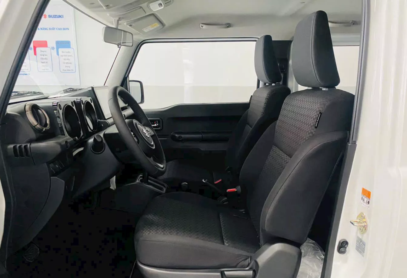 Ghế xe Suzuki Jimny .