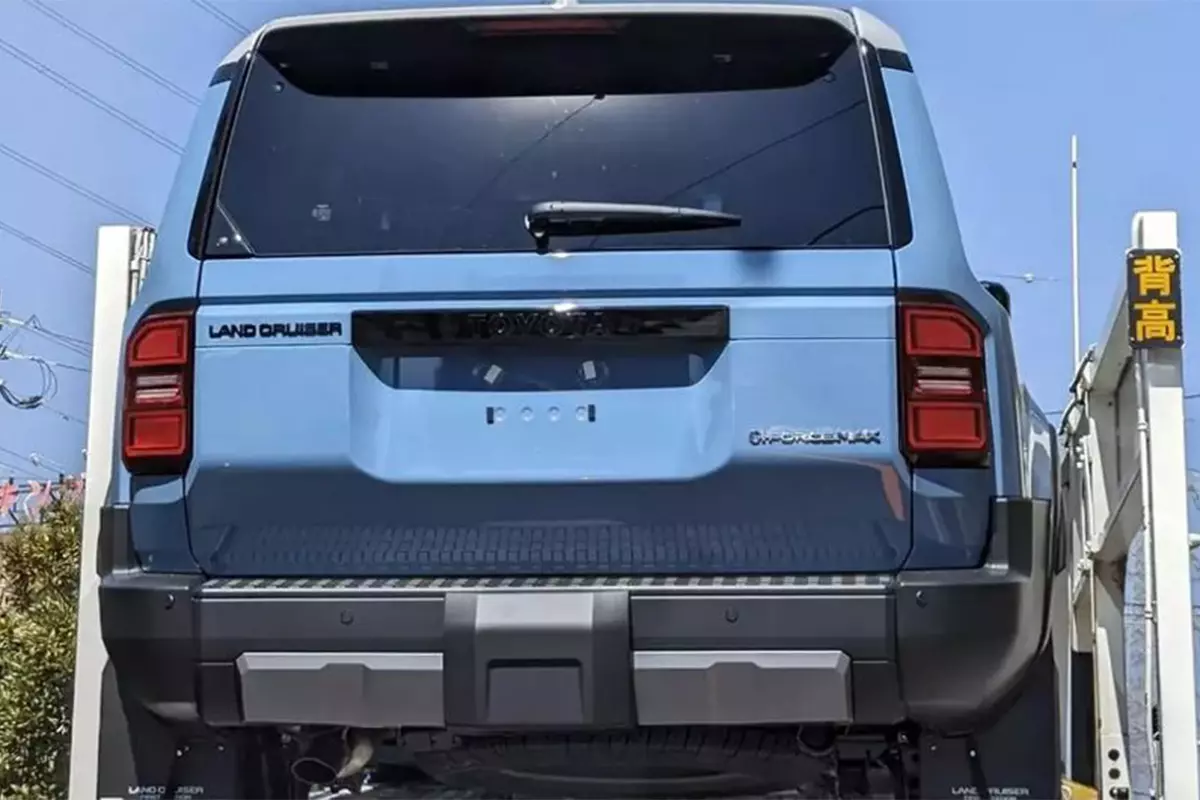 Lô xe Toyota Land Cruiser Prado 2024 đầu tiên xuất sang các nước, dự kiến tháng 7 cập bến Việt Nam Lô xe Toyota Land Cruiser Prado 2024 đầu tiên xuất sang các nước, dự kiến tháng 7 cập bến Việt Nam