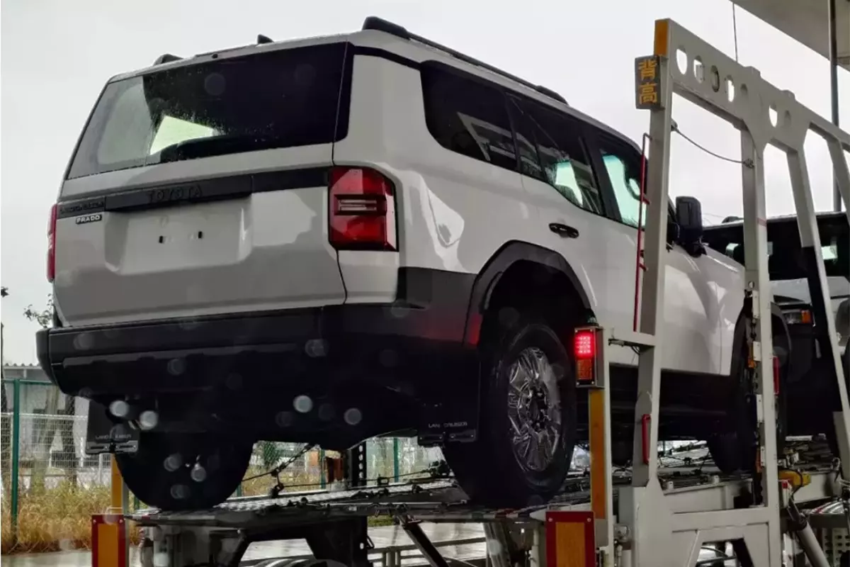 Toyota Land Cruiser Prado 2024 3 Toyota Land Cruiser Prado 2024 a3