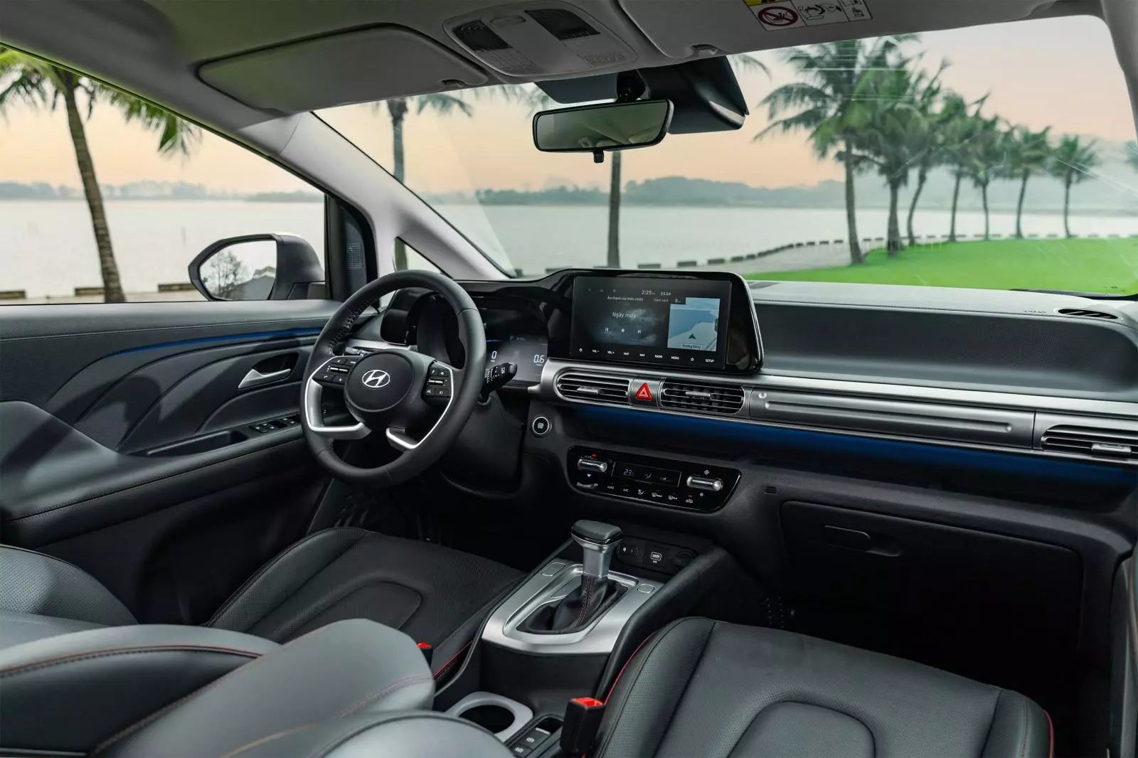 Khoang cabin Hyundai Stargazer tối giản, đa dạng tiện nghi.