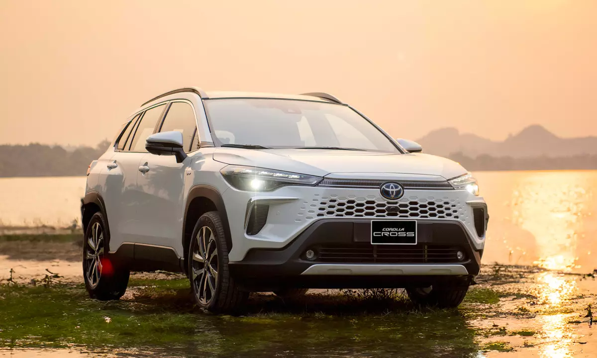 Đèn xe Toyota Corolla Cross .