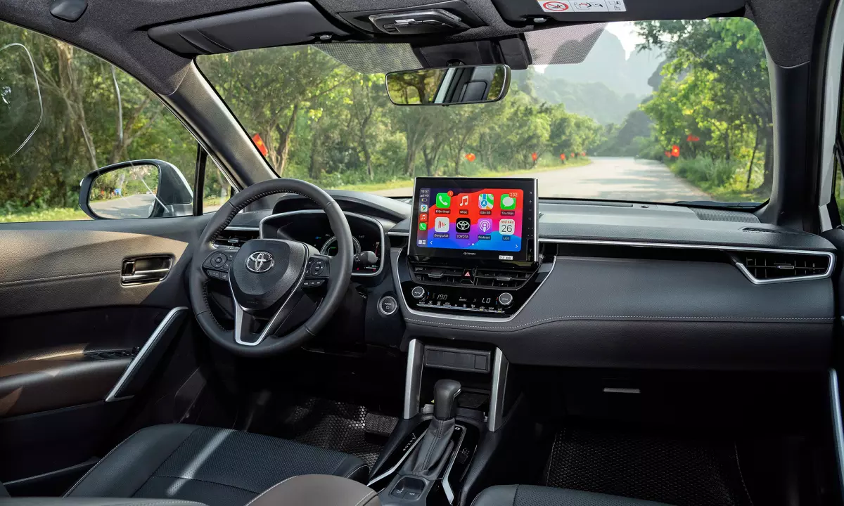 Màn hình giải trí trung tâm xe Toyota Corolla Cross.