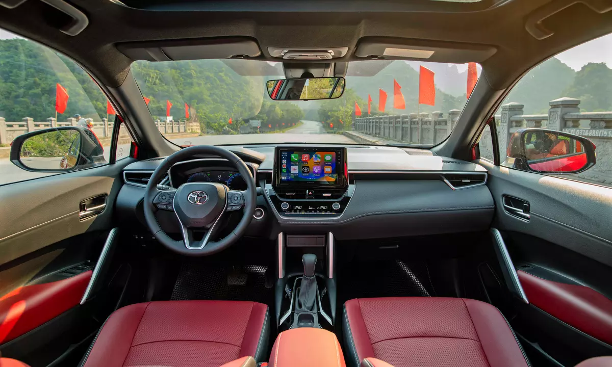 Nội thất xe Toyota Corolla Cross.