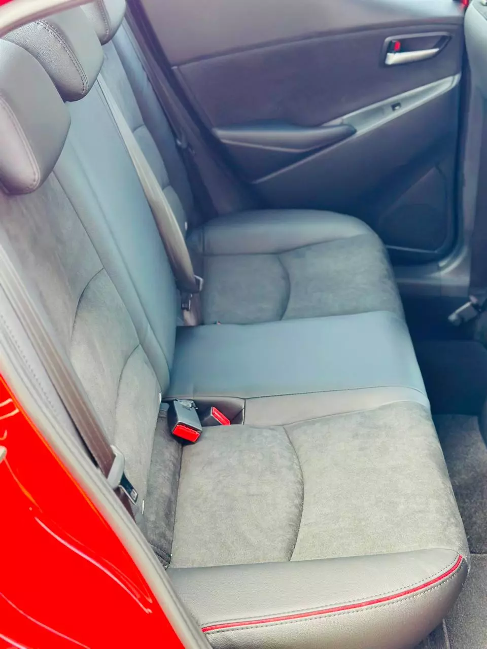 Hàng ghế thứ hai xe Mazda 2.