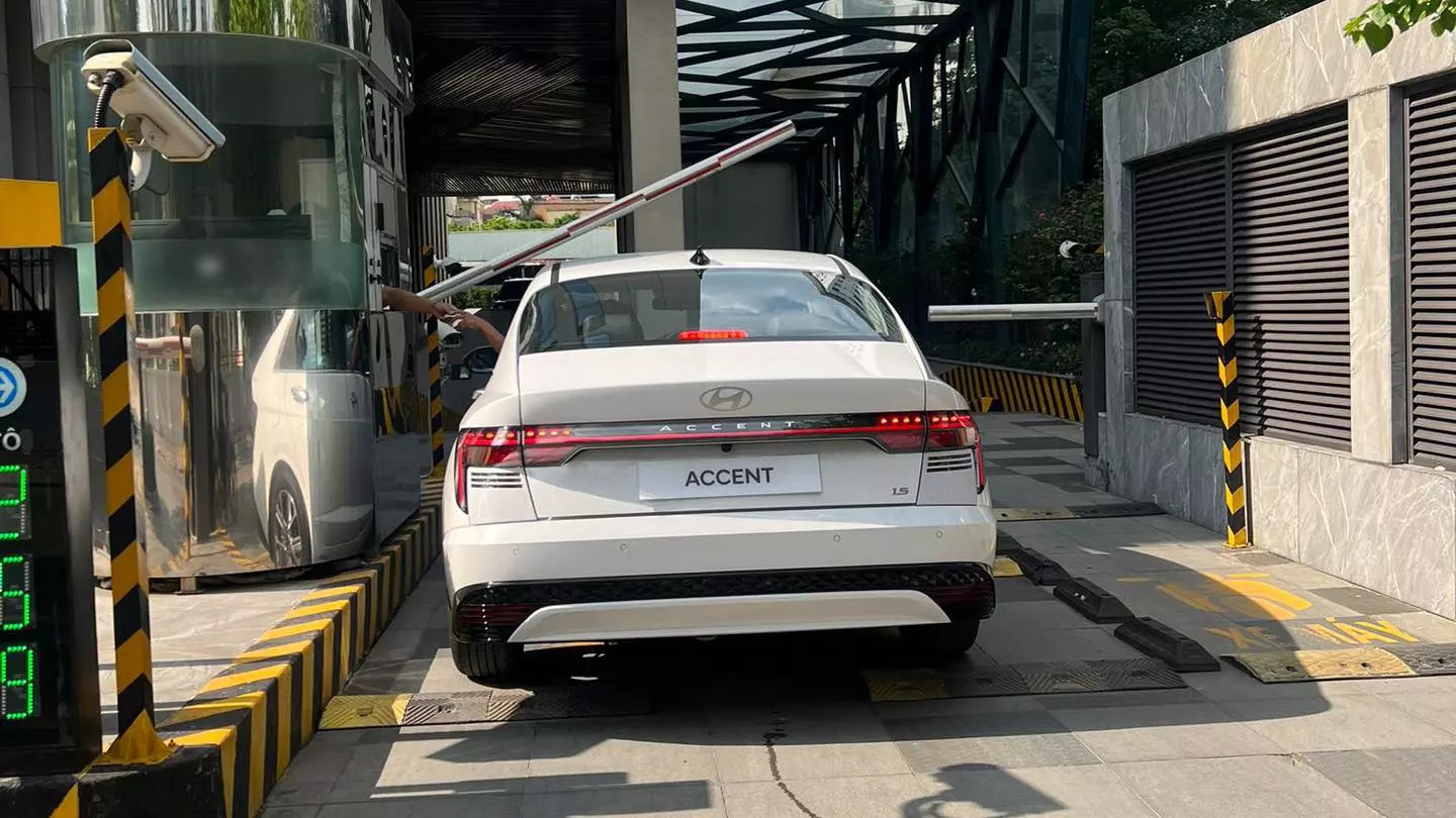 Đuôi xe Hyundai Accent 2024.