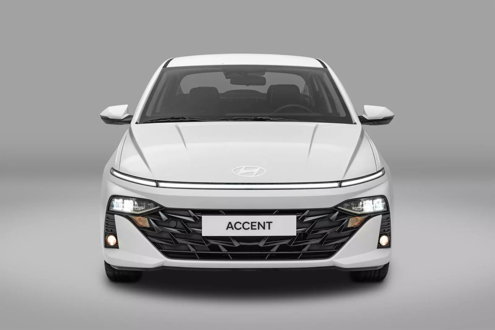 Đầu xe Hyundai Accent .