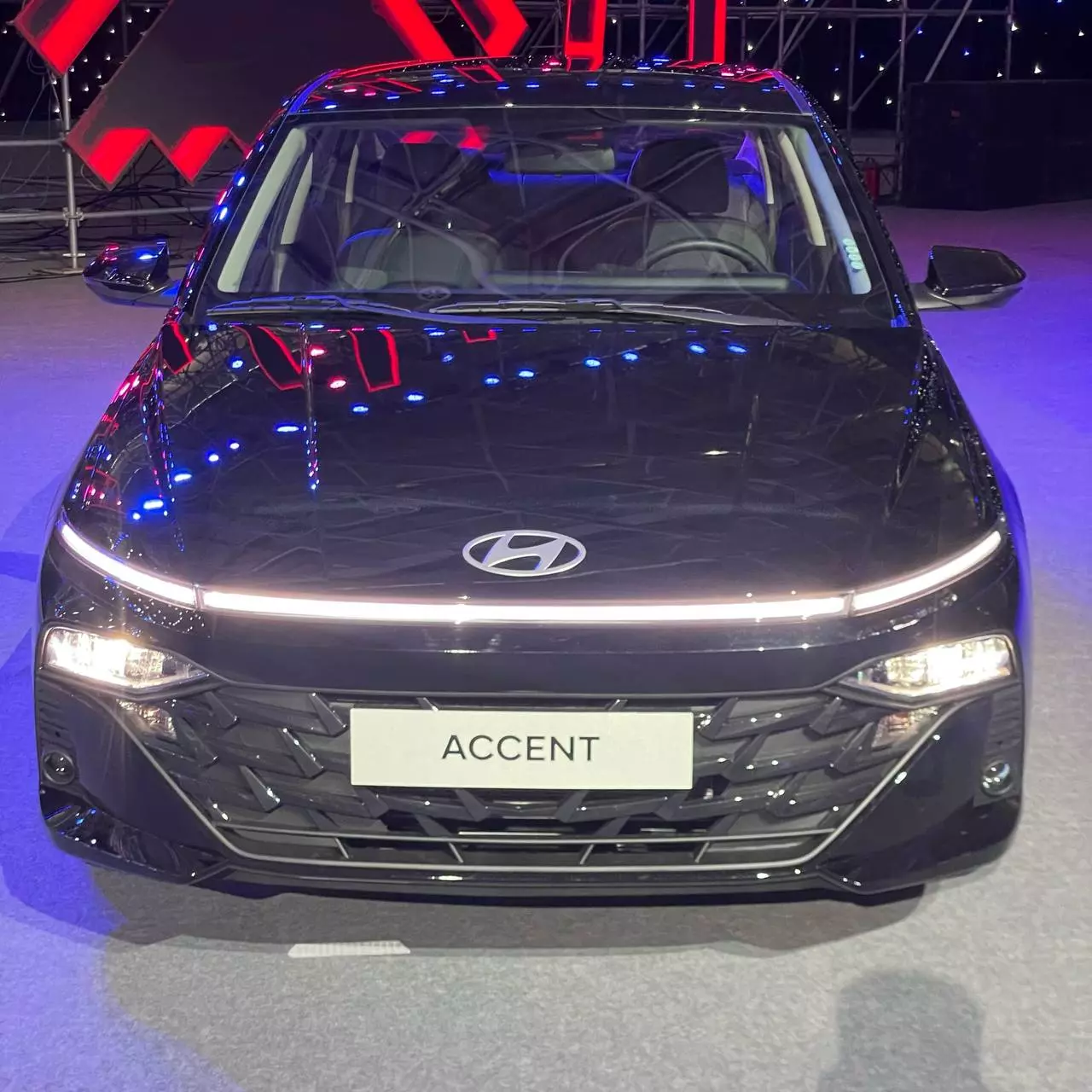 Dải đèn LED xe Hyundai Accent .