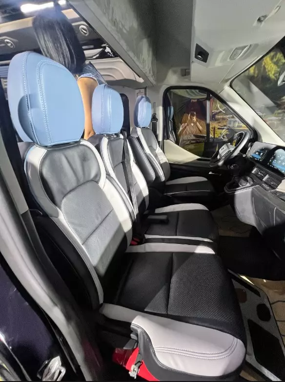 Ford Transit Limousine 13 Ford Transit Limousine a13