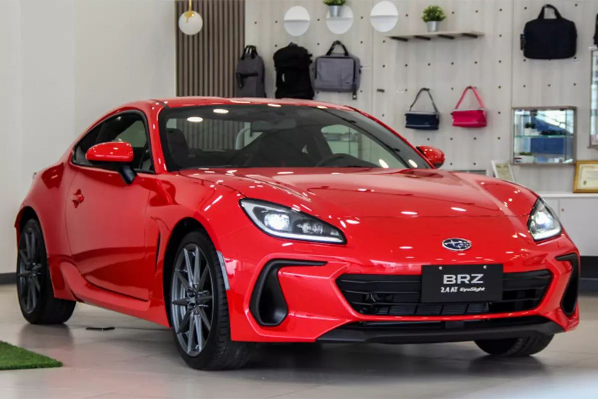 Subaru BRZ giảm hơn 360 triệu 1