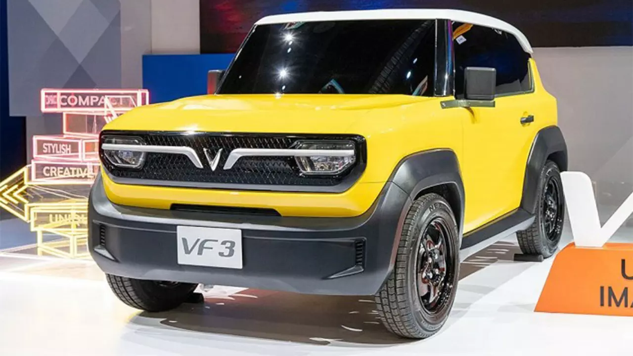 Giá xe VinFast VF 3 là 240 triệu đồng (thuê pin) và 322 triệu đồng (mua kèm pin). 1