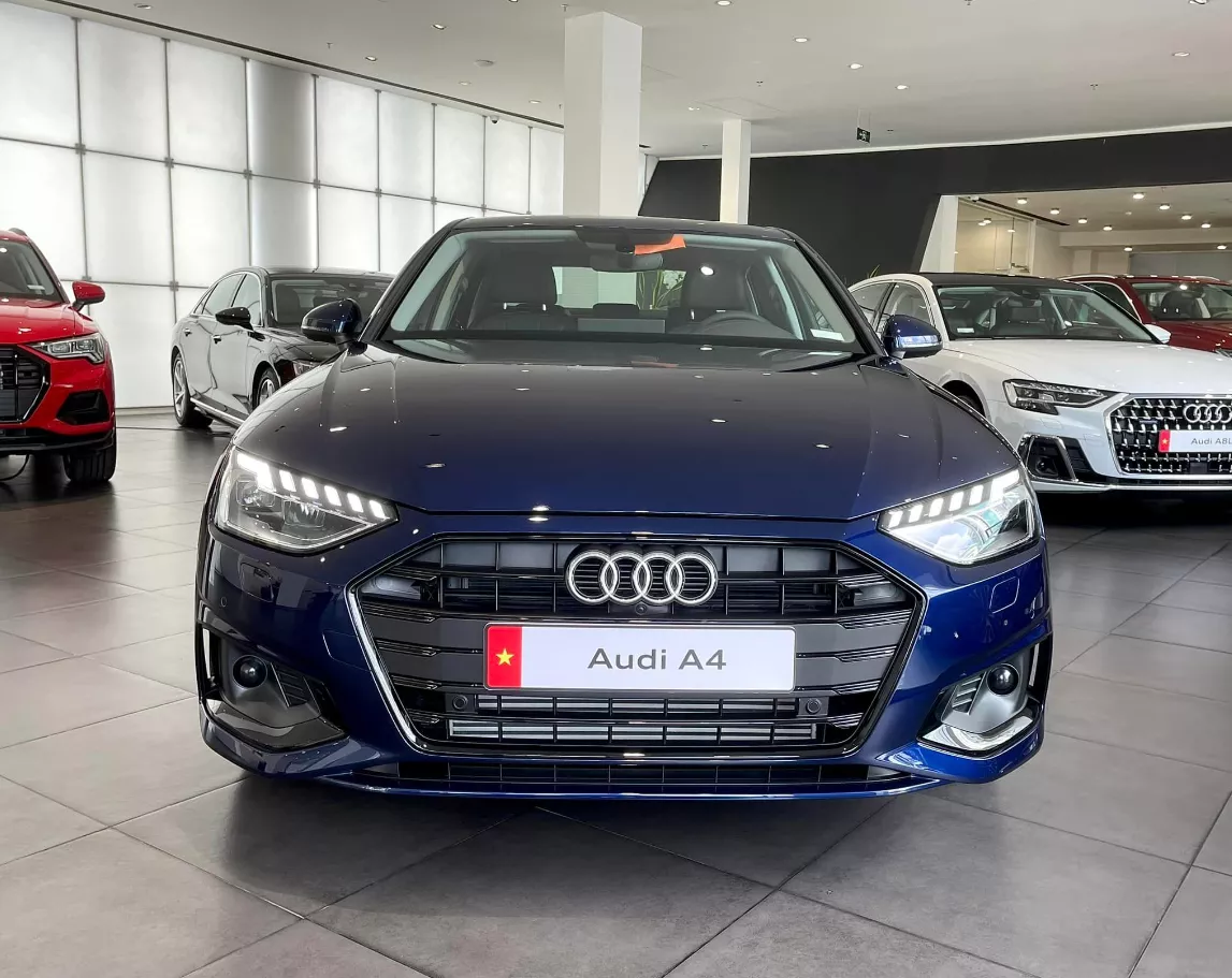 Ngoại thất xe Audi A4 2024.