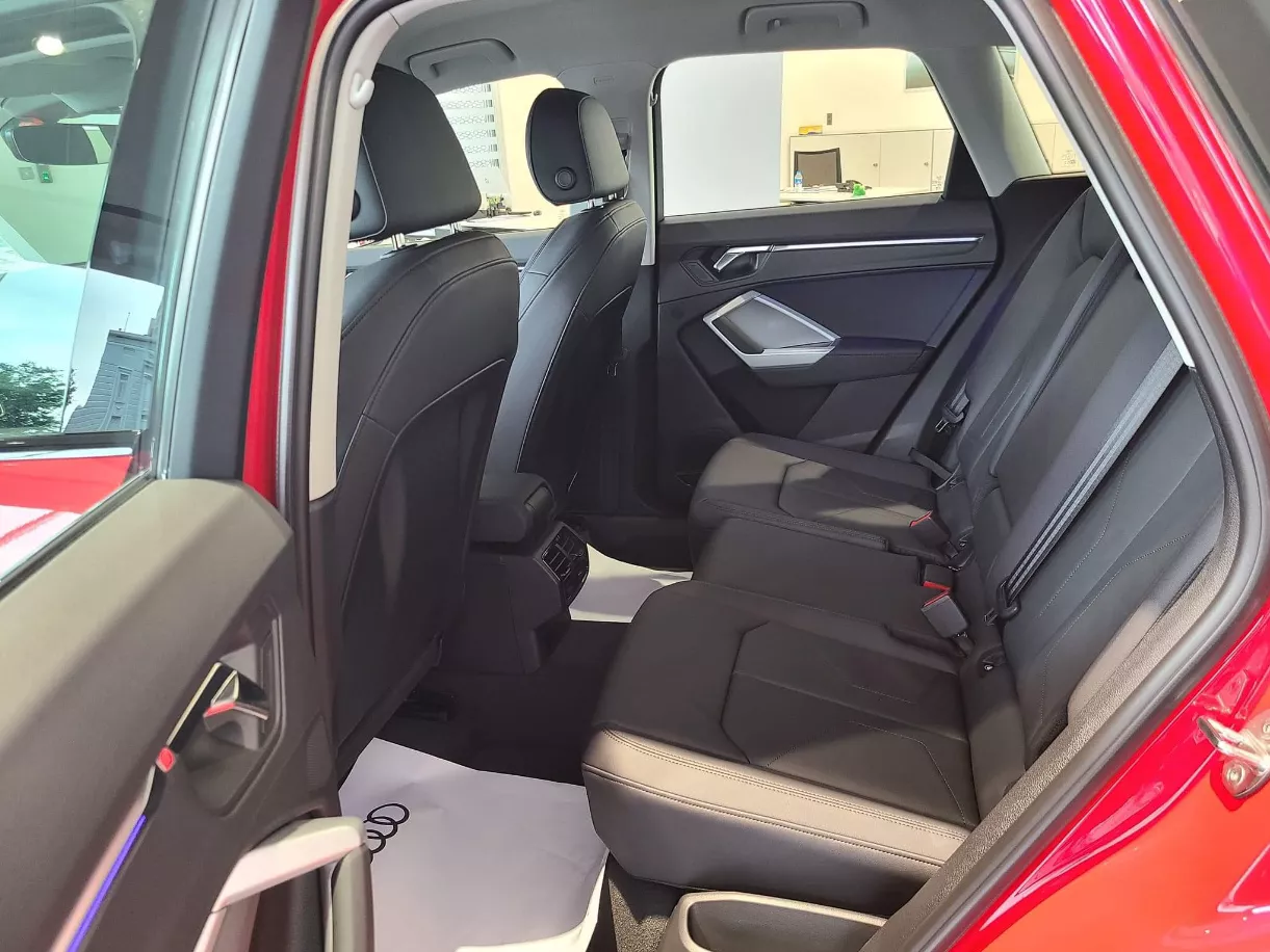 Ghế xe Audi Q3.