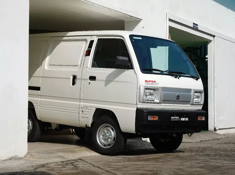 Ngoại thất xe Suzuki Supper Carry Van.