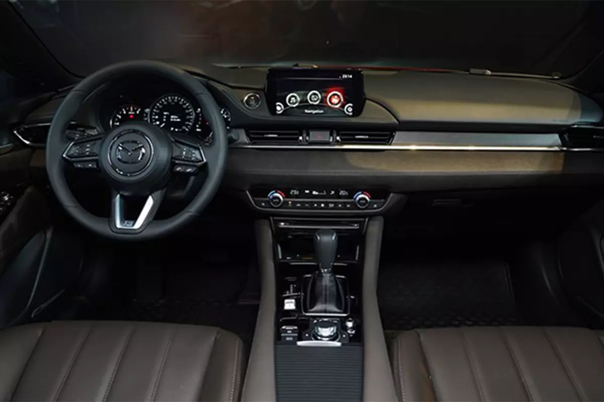 Nội thất xe Mazda6 1