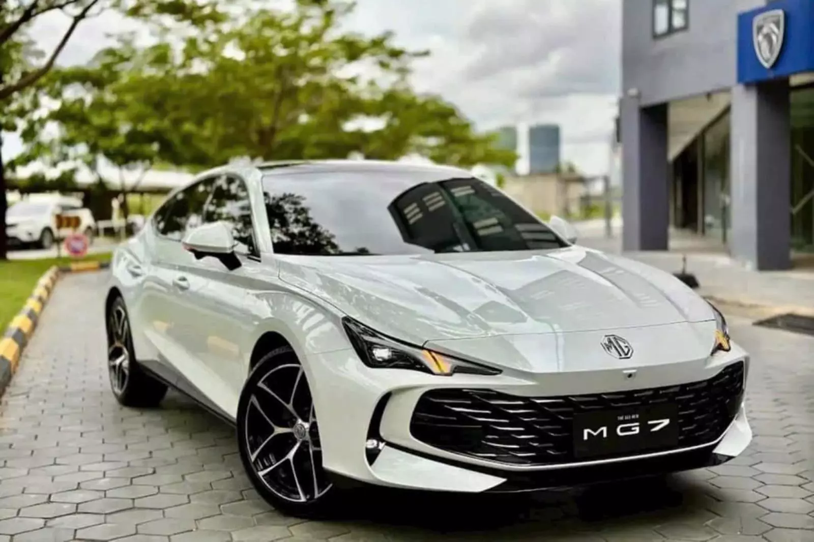 Khám phá ngoại thất MG7 1