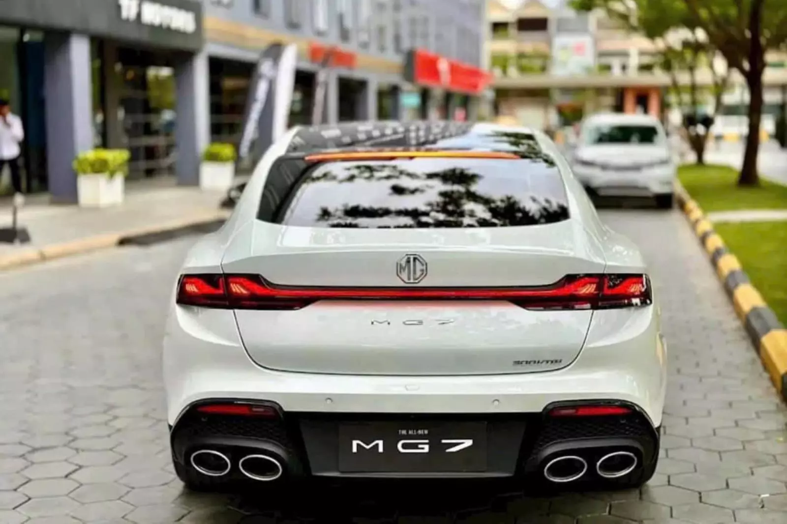 Khám phá ngoại thất MG7 a3