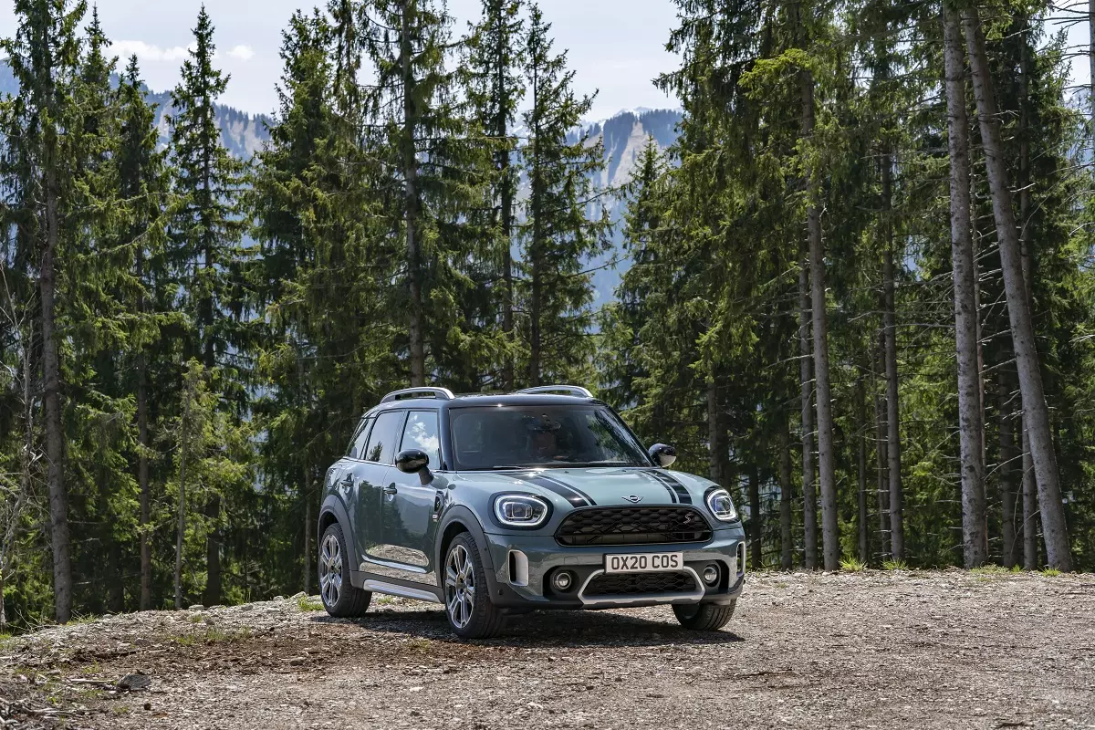 Sở hữu MINI Countryman với nhiều ưu đãi hấp dẫn trong tháng 9.