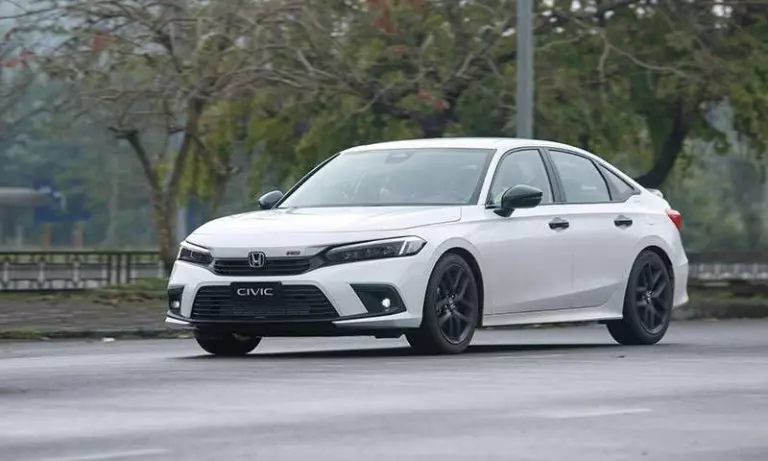 Doanh số Sedan hạng C tháng 8/2024: Tụt dốc toàn đội.