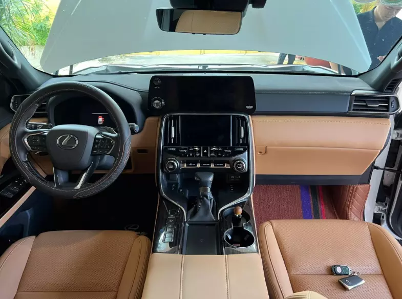 Lexus LX 600 Urban.