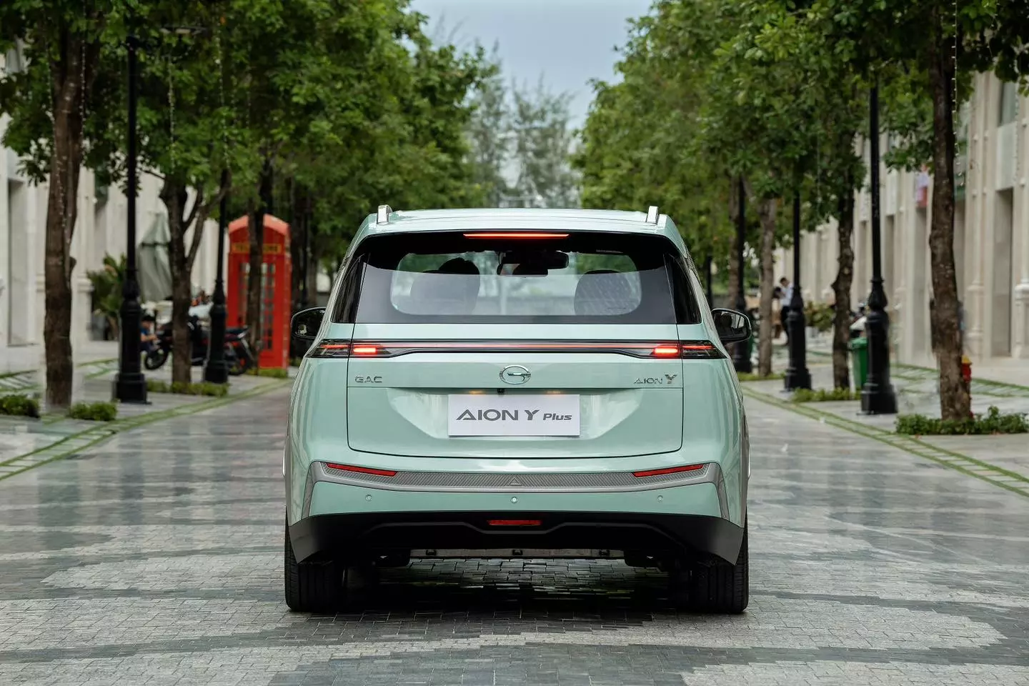 Đuôi xe AION Y Plus.