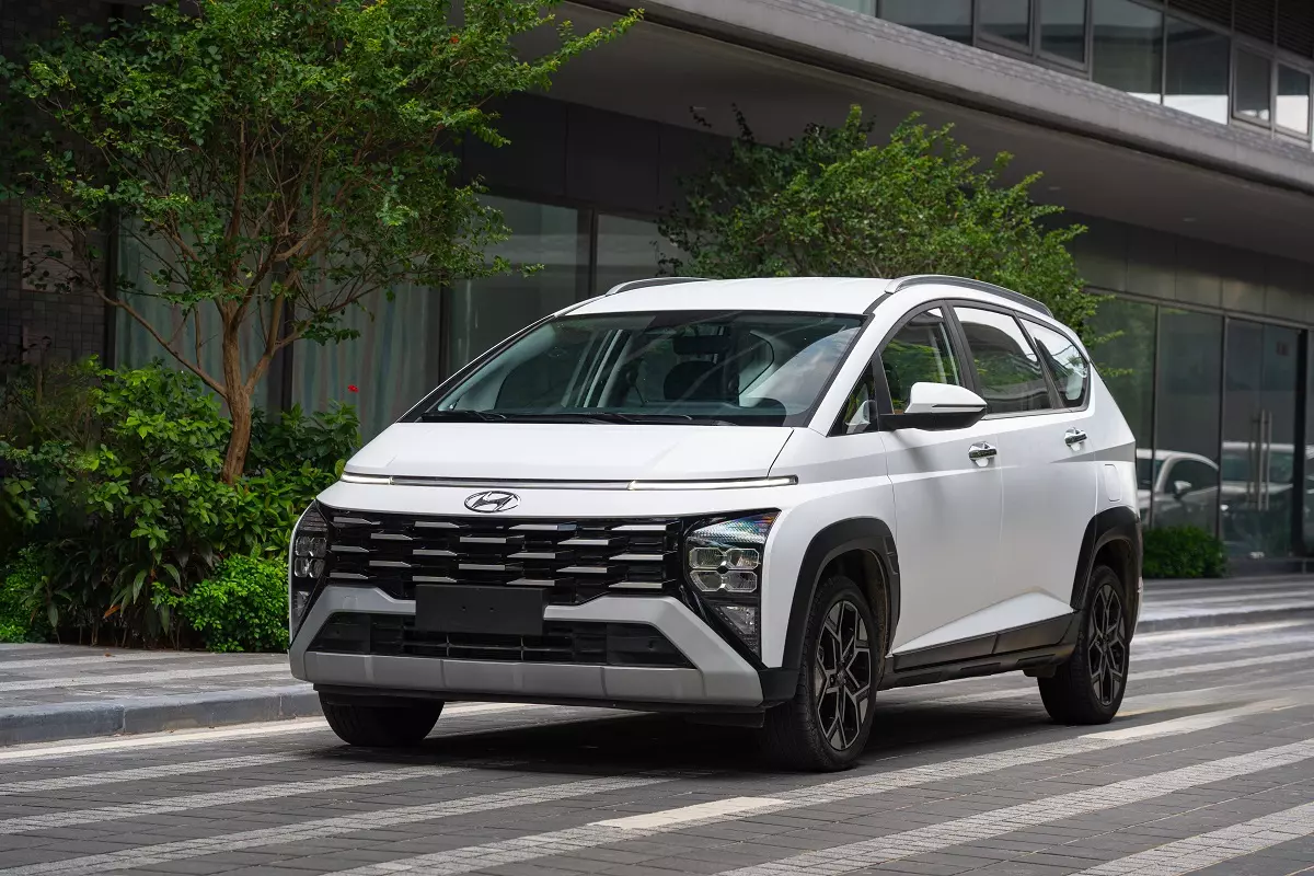 Stargazer X tạo nên sự hài hòa giữa nét mạnh mẽ, thể thao và vẻ ngoài sang trọng, hiện đại Stargazer X tạo nên sự hài hòa giữa nét mạnh mẽ, thể thao và vẻ ngoài sang trọng, hiện đại.