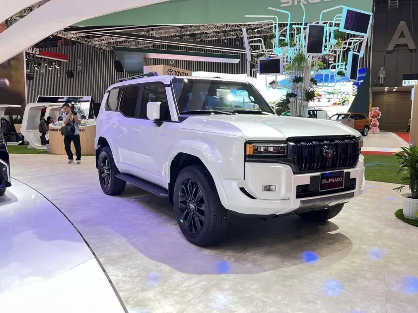 Toyota Land Cruiser Prado. Toyota Land Cruiser Prado