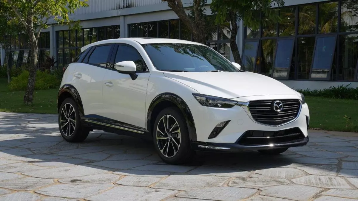 Bộ đôi xe nhập Mazda 2 và Mazda CX-3 giảm giá hàng chục triệu đồng, tăng sức đấu loạt đối thủ lắp ráp.