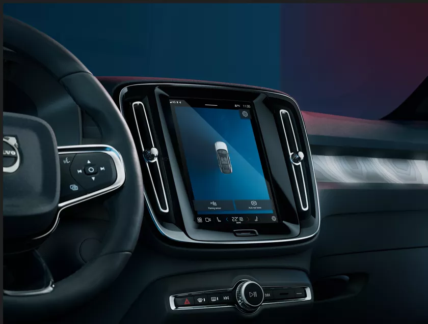  màn hình cảm ứng trung tâm 9,7 inch, hỗ trợ kết nối Apple Carplay..