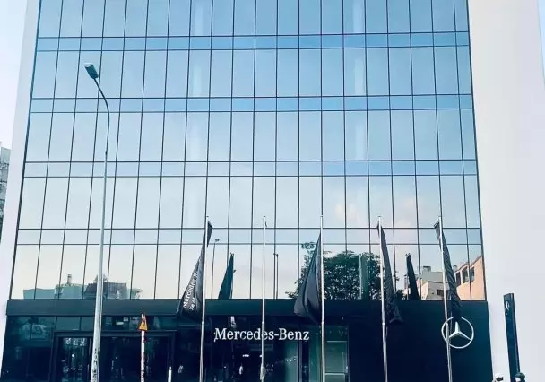 Mercedes-Benz Vietnam Star Tân Phú