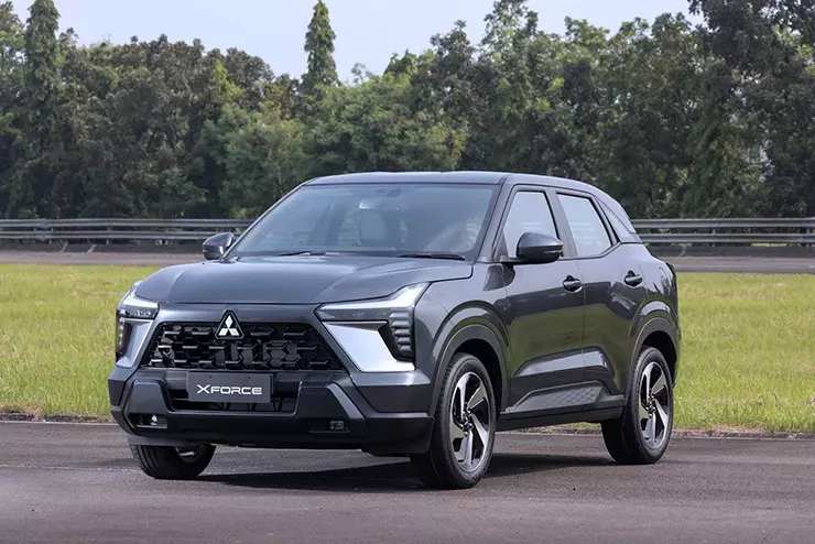  Mitsubishi Xforce.